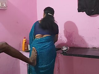 Stepmother was washing dishes in the kitchen Xvideo young boy I had sex with her