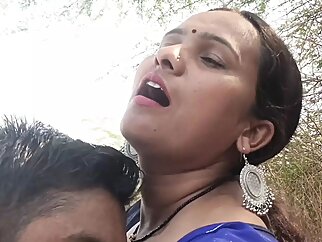 A married Kavita bhabhi fuck with lover in jungle