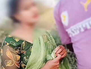 Desi Village Bhabhi Fuck in Jungle With her Devar, Indian Beautiful bhabhi ki outdoor chudai,in hindi audio desi teen tight puss