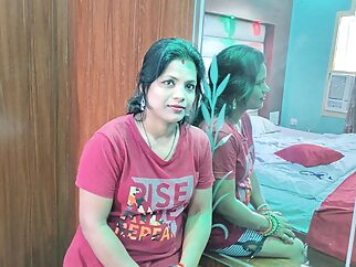 Indian Newlywed Nisha Called Boyfriend for Sex but Fucked with man xvideos Viral Hot Sex