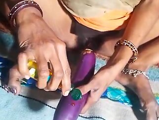 desi bhabhi first time brinjal fucked video