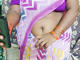Tamil desi cheating wife shows her body on video call to her cheating husbXXX who is working abroad without.