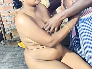 Desi Bhabhi Hot Sex in Home