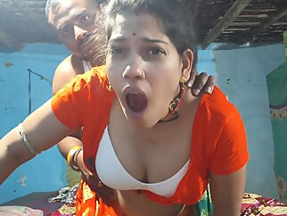 Desi Bengali bhabhi ke saath masti romance xvideos kissing scenes, Orange blouse xvideos white bra remove big boob press by rahul