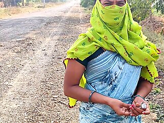 Komal's had come to the epidemic Land wanted the slut standing on the chut road.