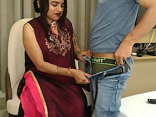 Devar ne akeli bhabhi ko pel ke boor faad diya
