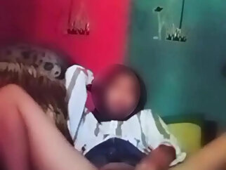 Muslim 19 Years Old Orgasme dildo